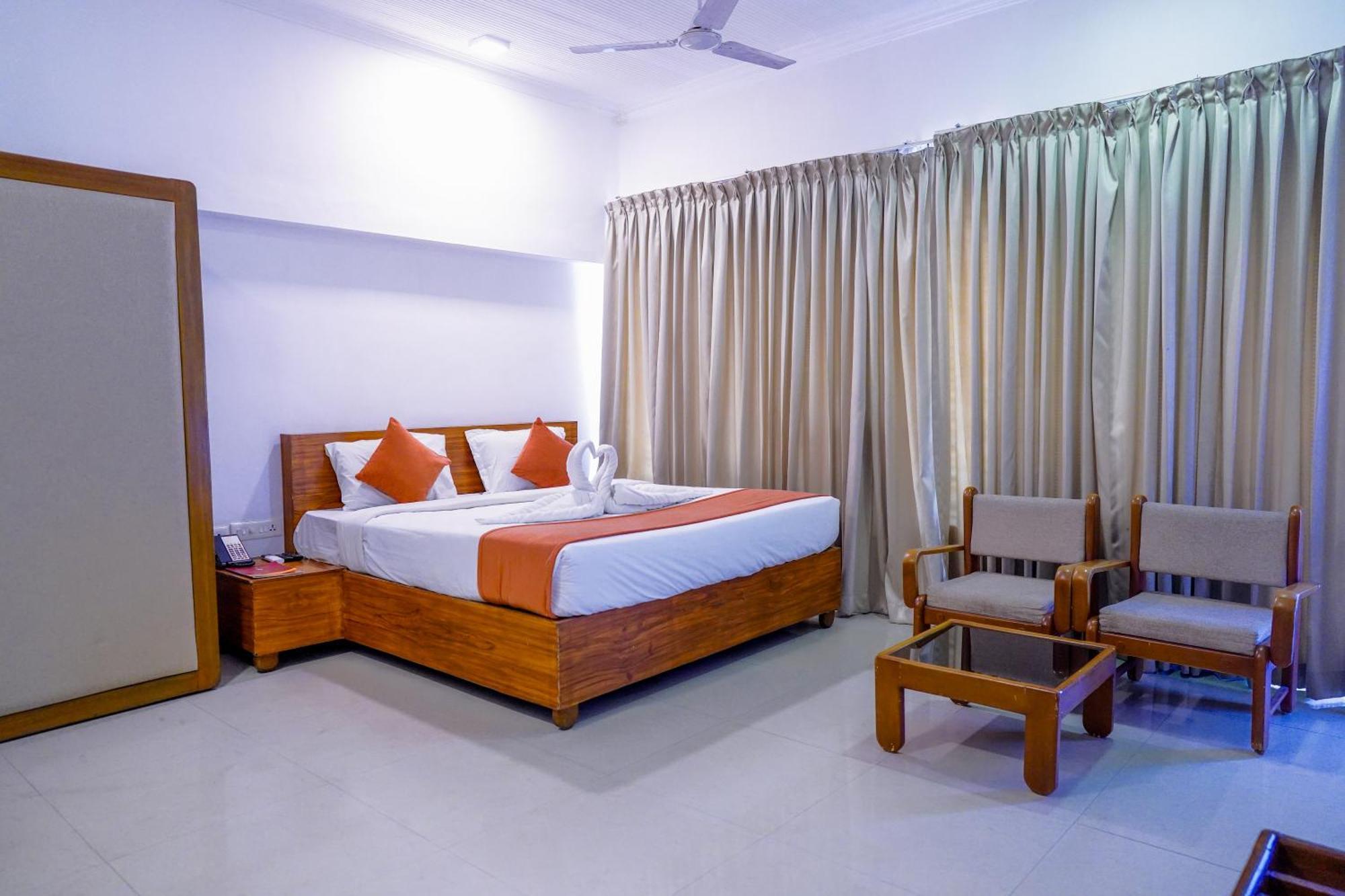Casino Hotels Ltd Thrissur Bagian luar foto