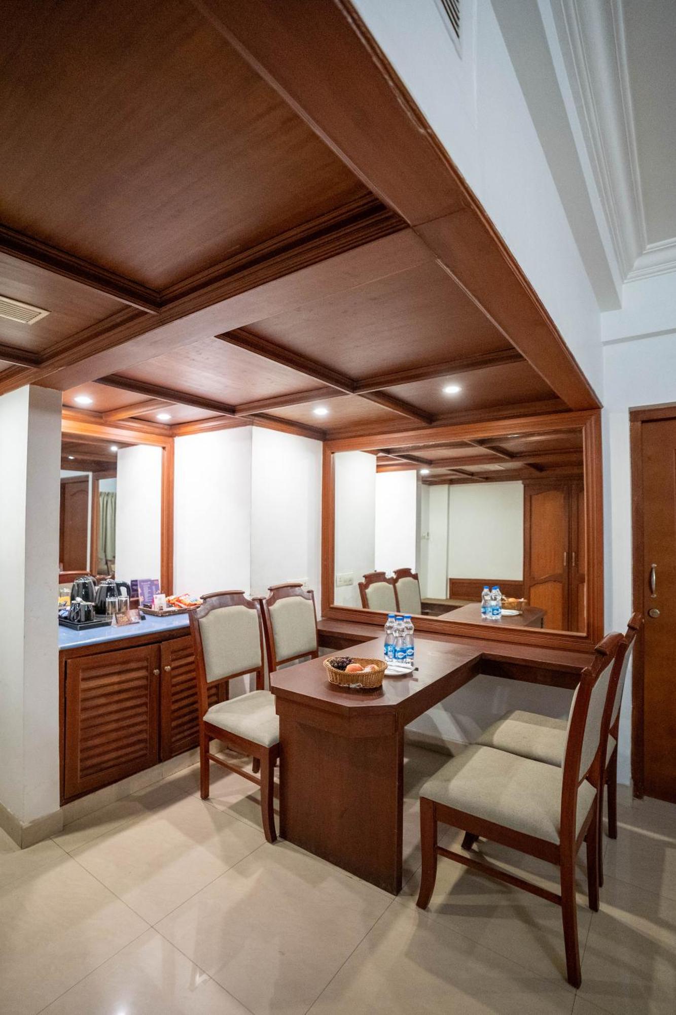 Casino Hotels Ltd Thrissur Bagian luar foto