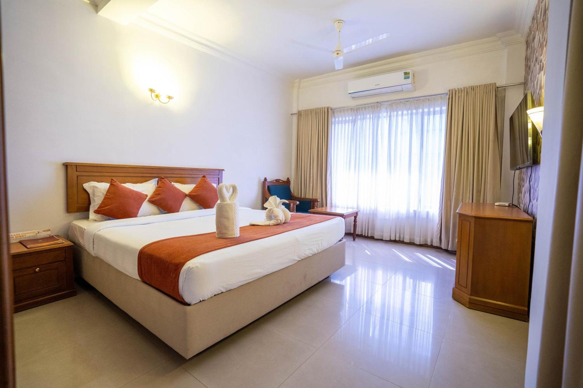 Casino Hotels Ltd Thrissur Bagian luar foto