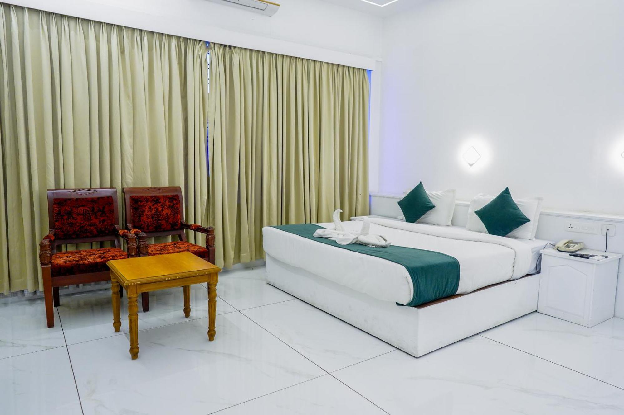Casino Hotels Ltd Thrissur Bagian luar foto