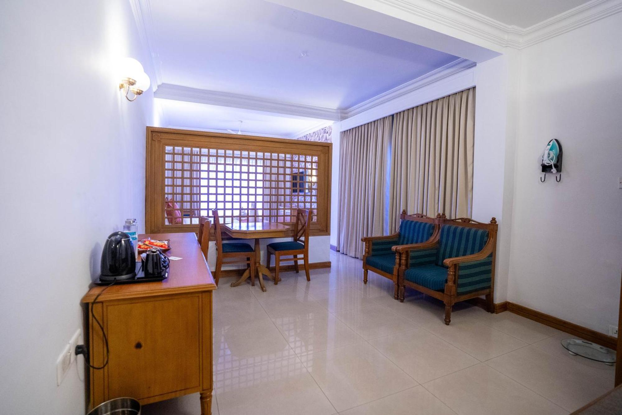 Casino Hotels Ltd Thrissur Bagian luar foto
